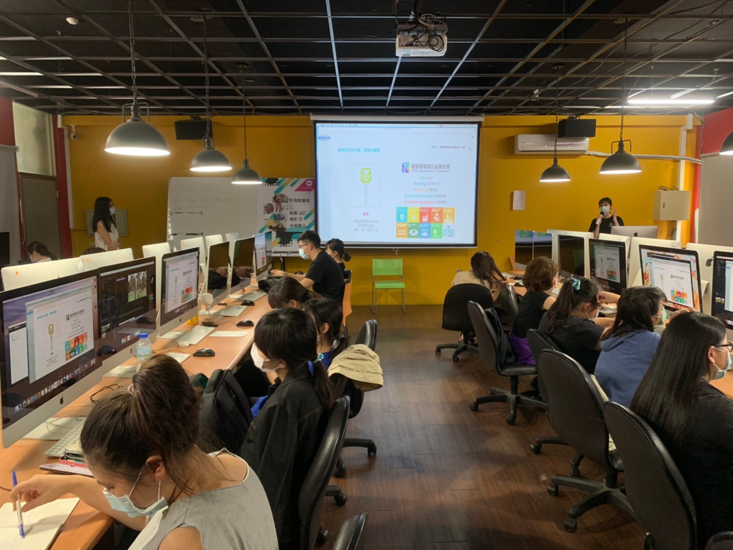 06e8aa65 3202 4e32 9ef8 572633f5fd89 1