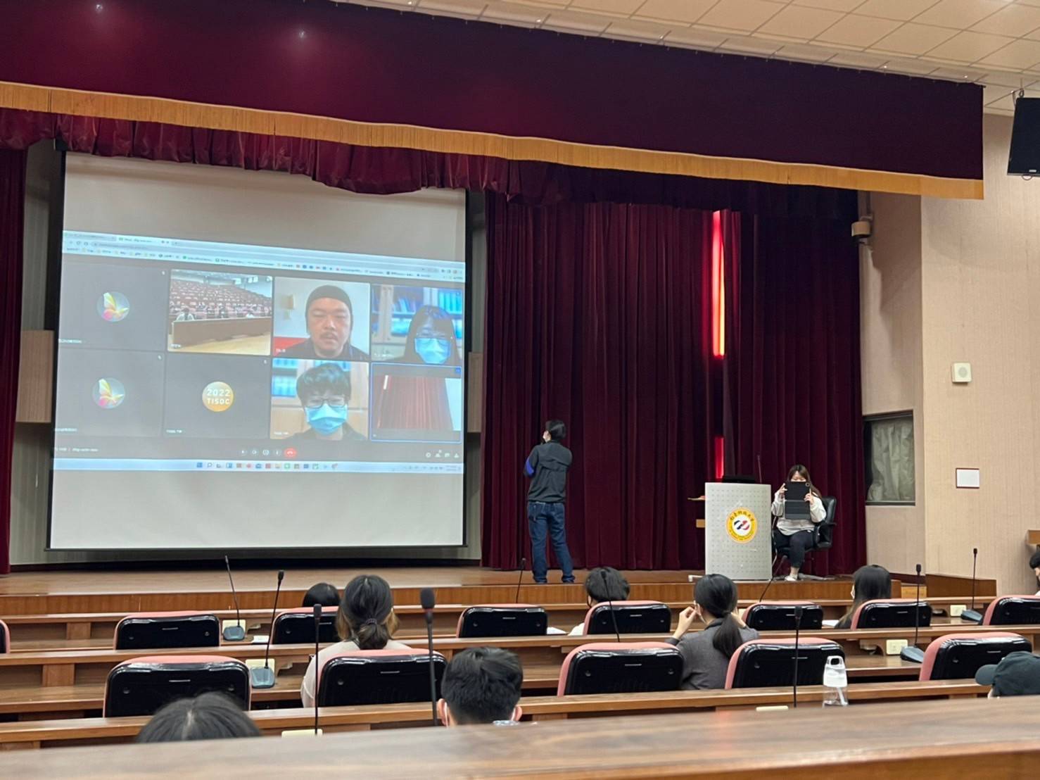 2989f5e5 6354 45ab 978e 4a1b97c8ef8a