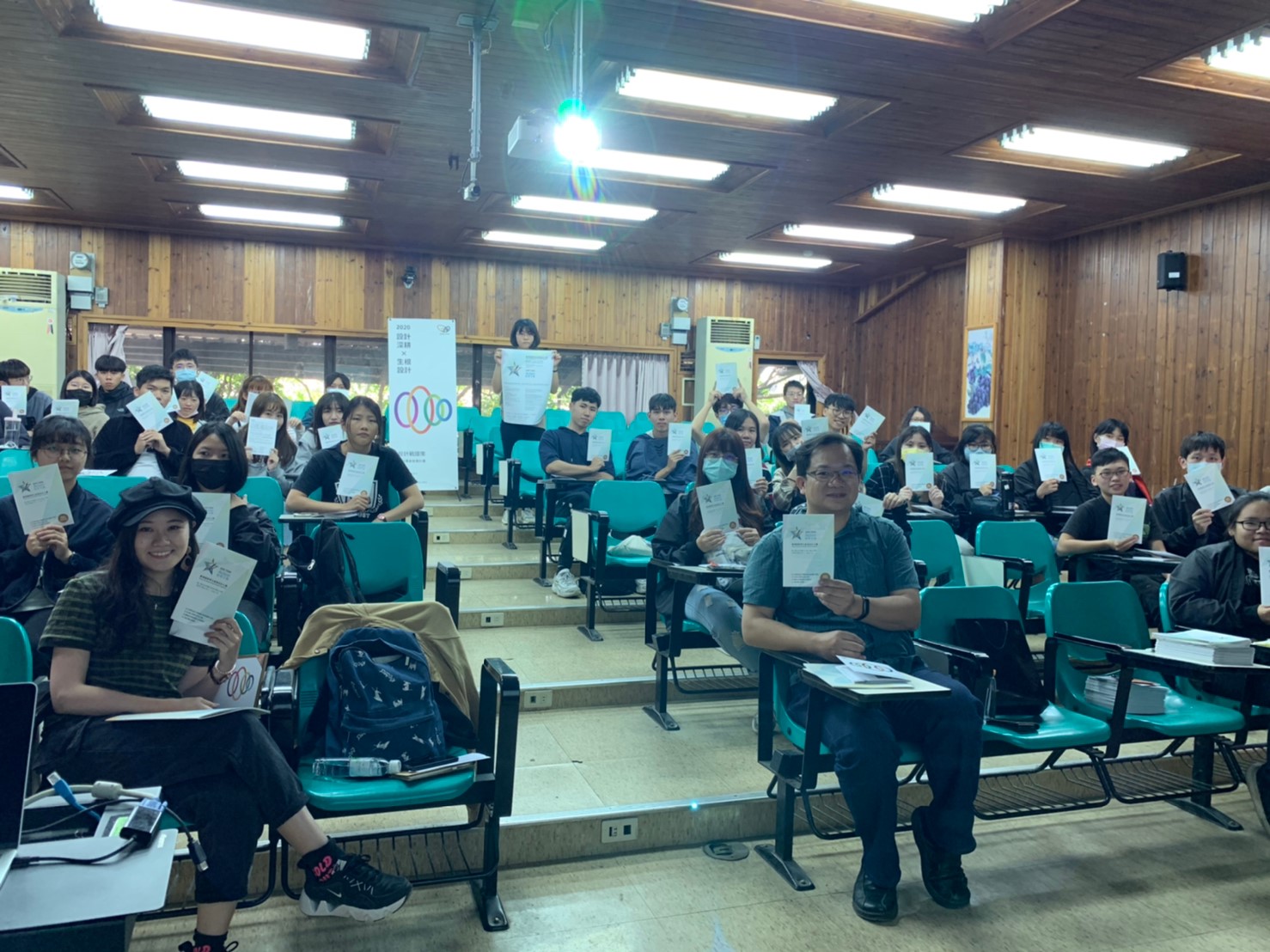 3c5753d0 75e8 4202 9236 2b9c0ba9e2e2 1