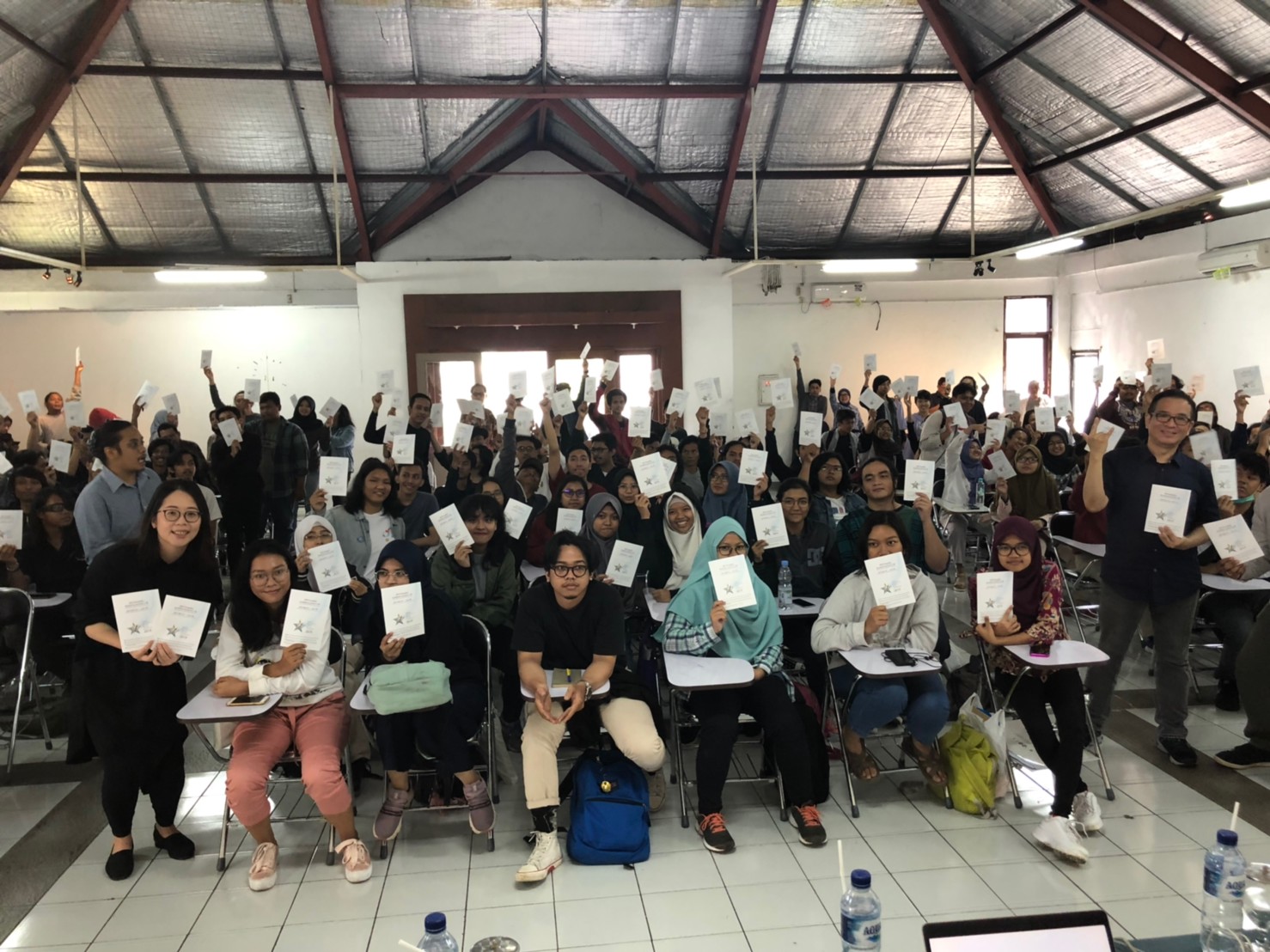 407f3ec3 32d3 4b98 be77 d9631fcc40ae