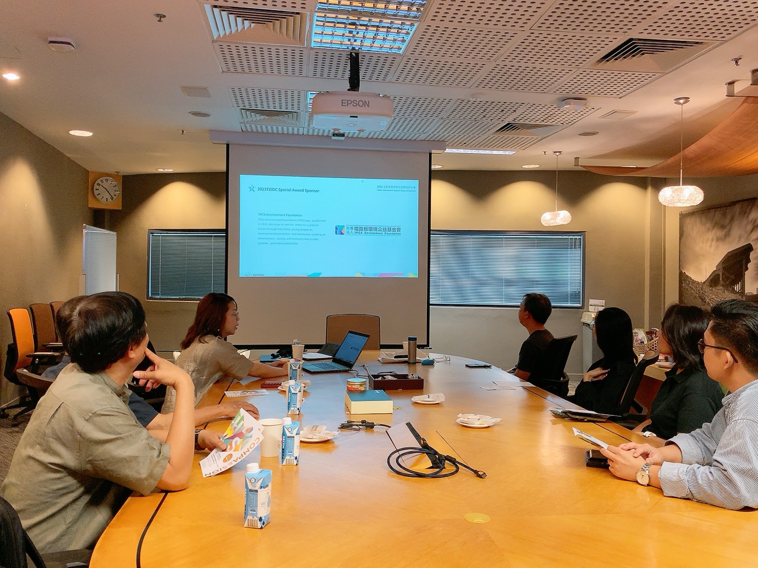 42dcc392 d6a7 41e6 91be 2221790cfd18