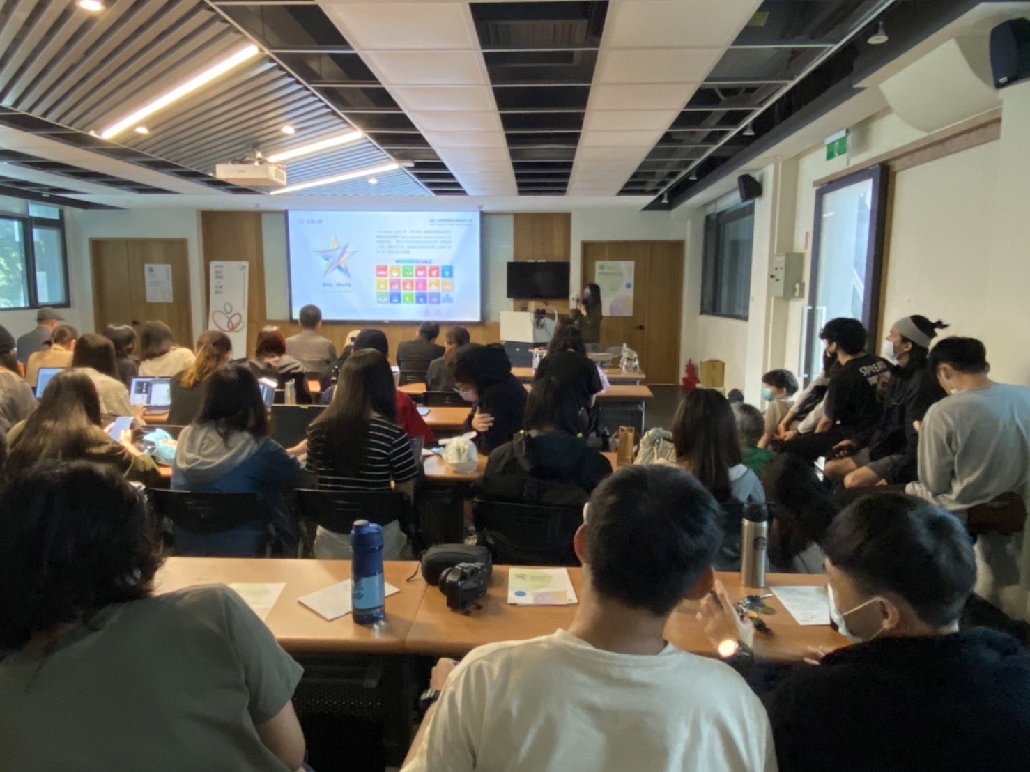 594298d7 a90e 4a7d ad21 b0c6c634a3b6