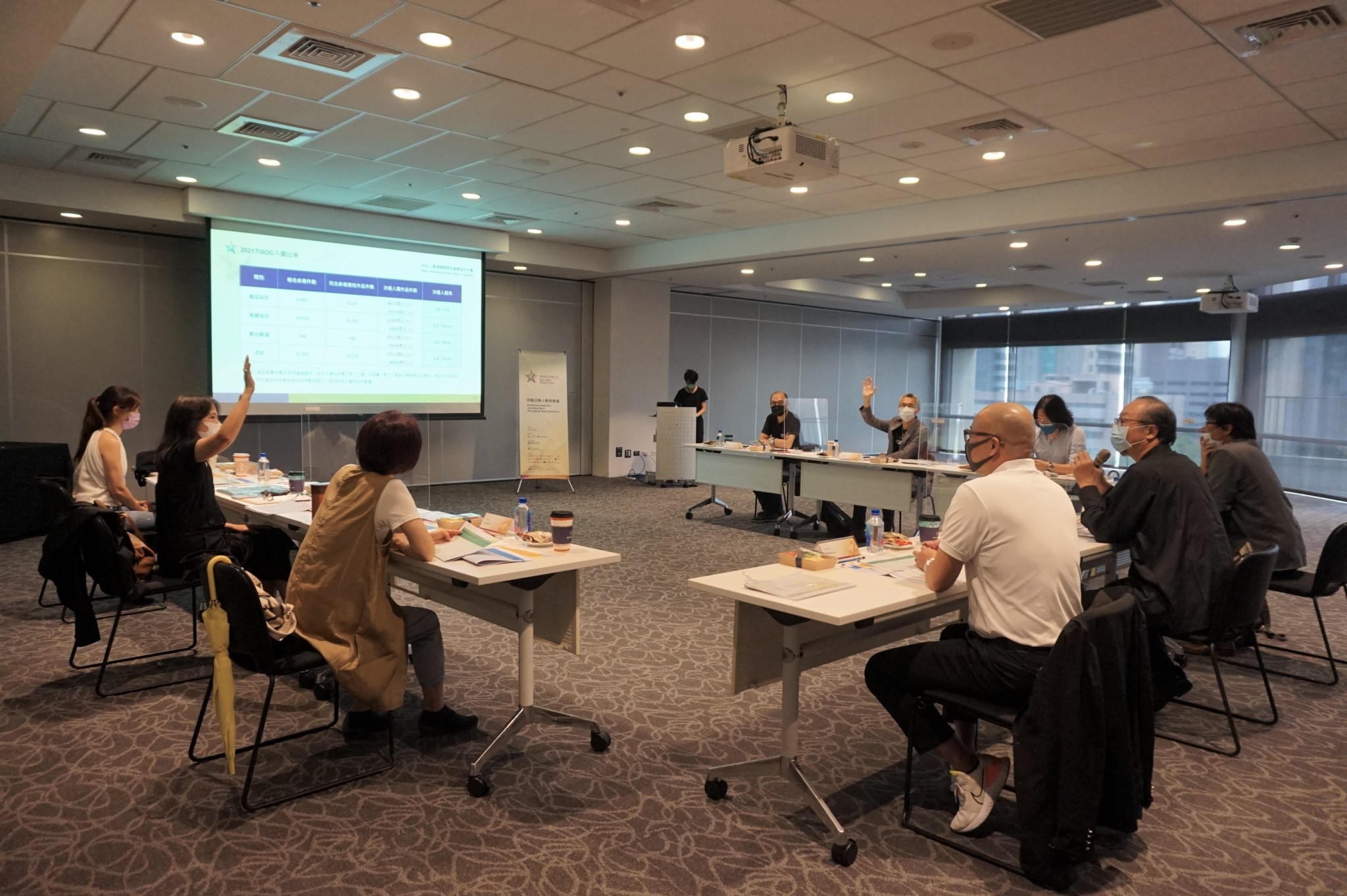 5bc61927 9bb8 4290 b3ee 7d18e615a064