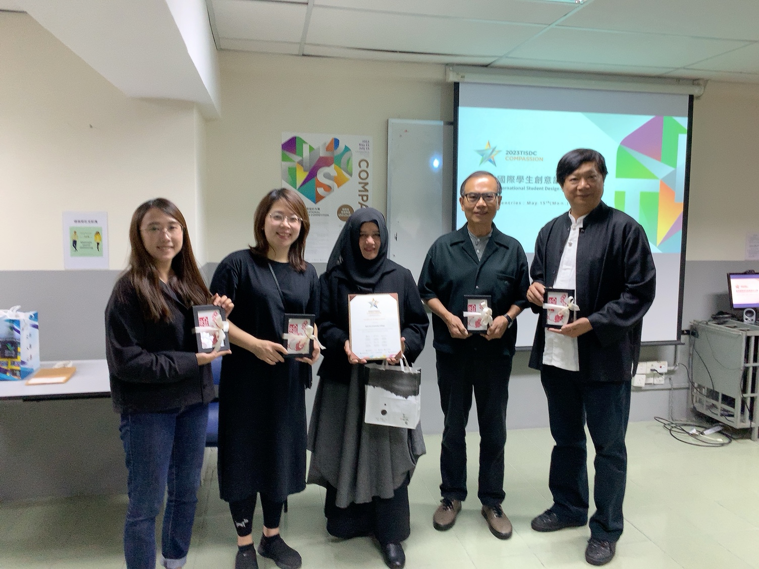 66a24ee9 9a92 4b9c 9a64 46f98be3a28f