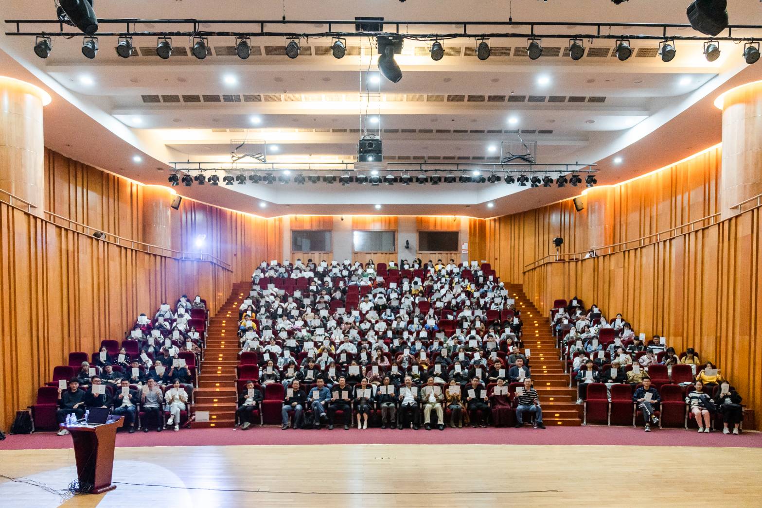 9274684c 94ef 46b8 8051 32ef6a76f7b2