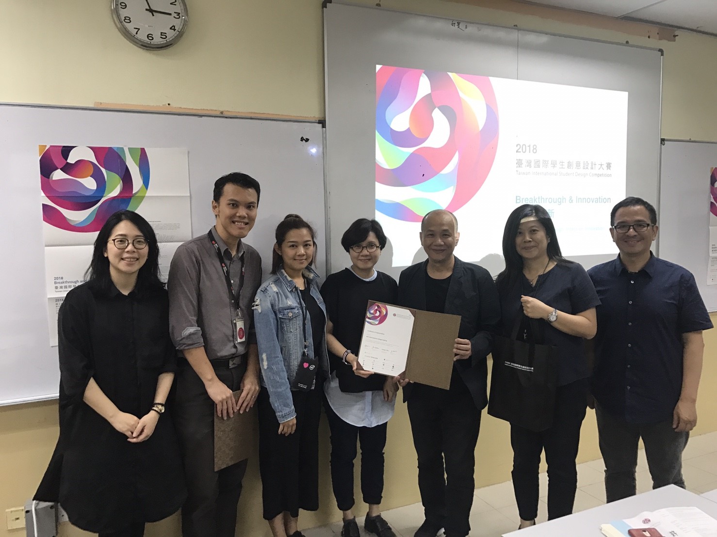 983ffae5 06d2 43ef 98b6 402de0ec771b