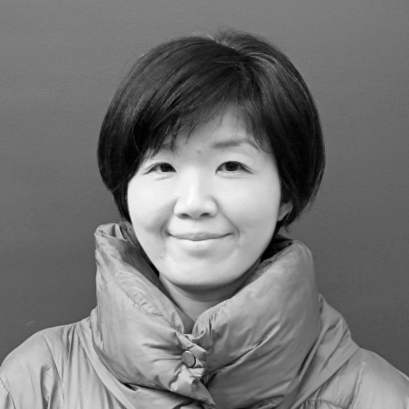 Sakura Adachi 照片