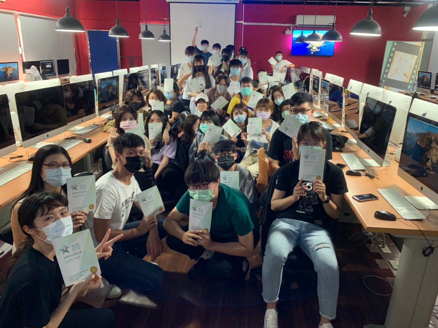 a9c04b72 114d 4c87 9e9e ec02c48241ad