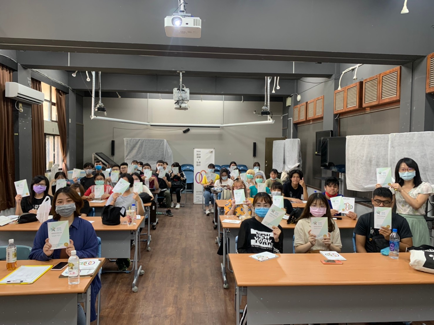 aa932377 59d5 4579 81f1 303bdcc1bc0c 1