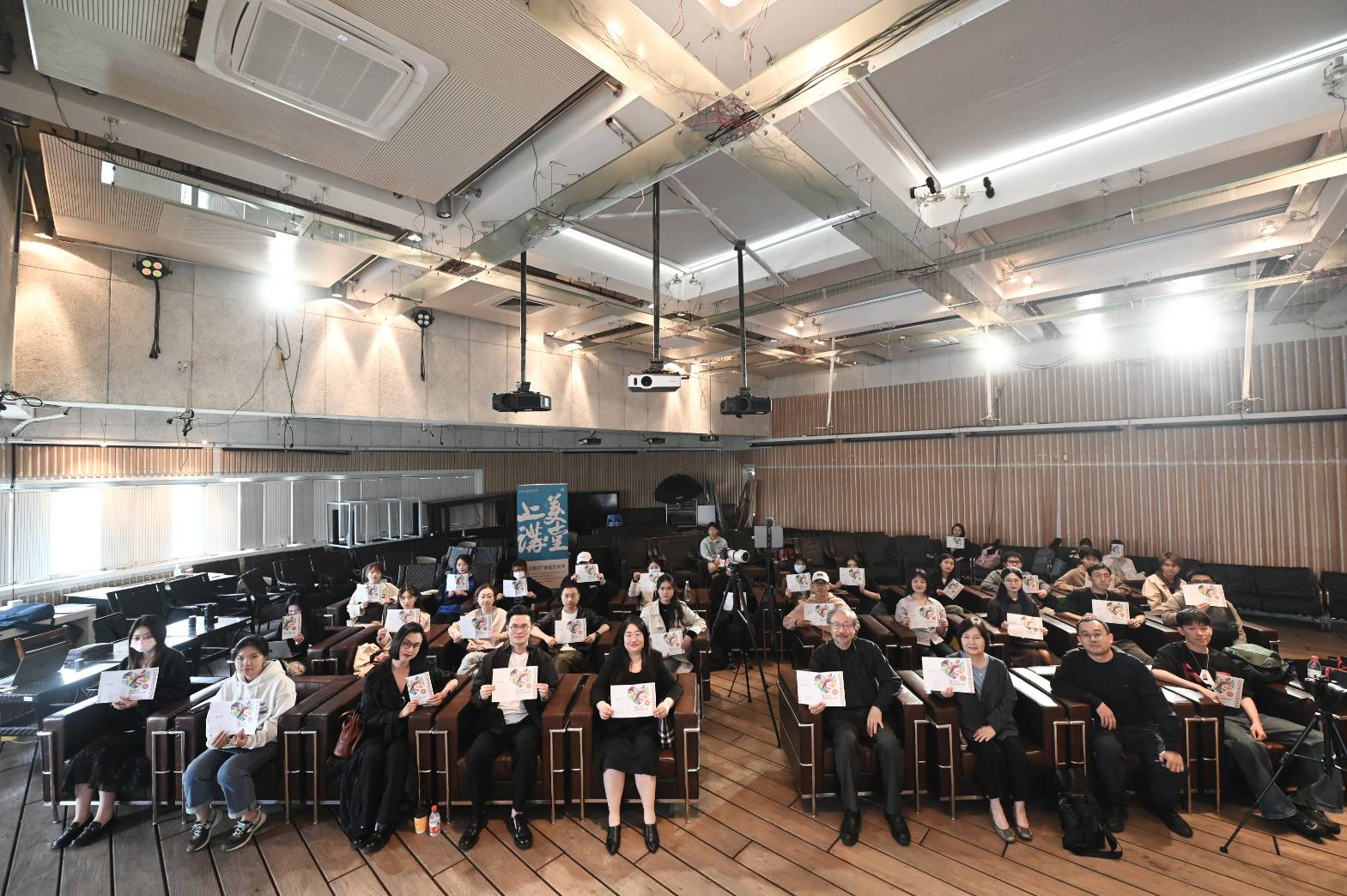 c44eecea f108 46d7 9f11 c66bbcfbedb0