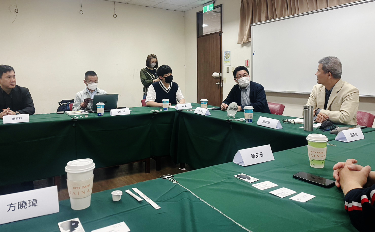 d285b5b8 f76d 443a 9117 3551c2db3e8b