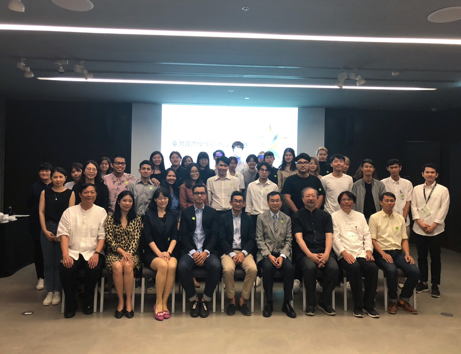 de303386 f16f 4d07 8158 4cdab64d3e6e