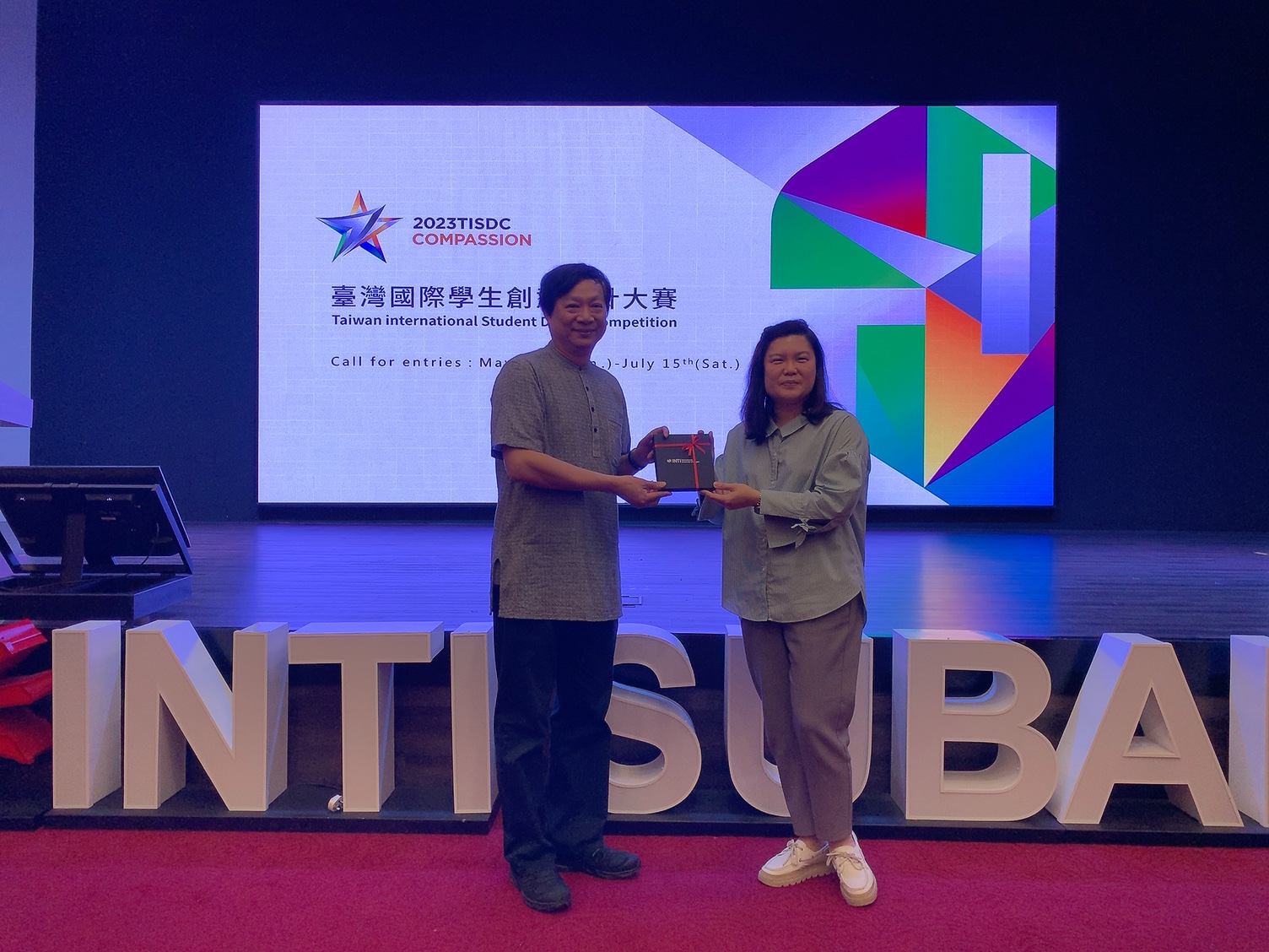 e4eb178c 36ae 4f21 87de 8e2b698e64e1