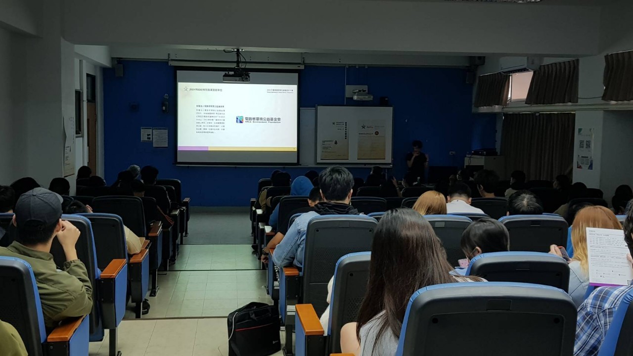 e9869765 3a94 4e85 b541 c490e0d4fae6