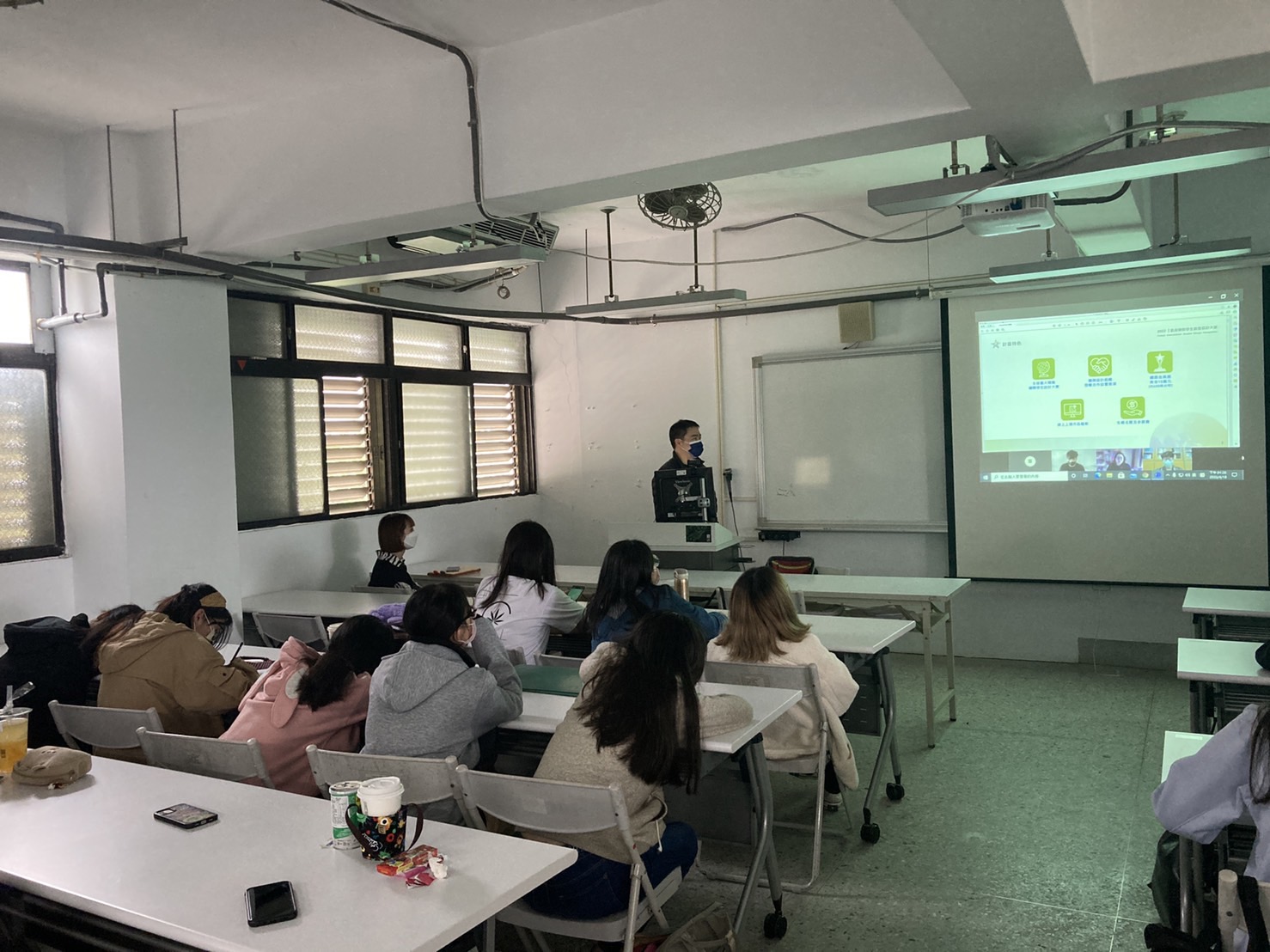 ebbc7aee df8e 4de1 bd74 61ccd7eb86ce