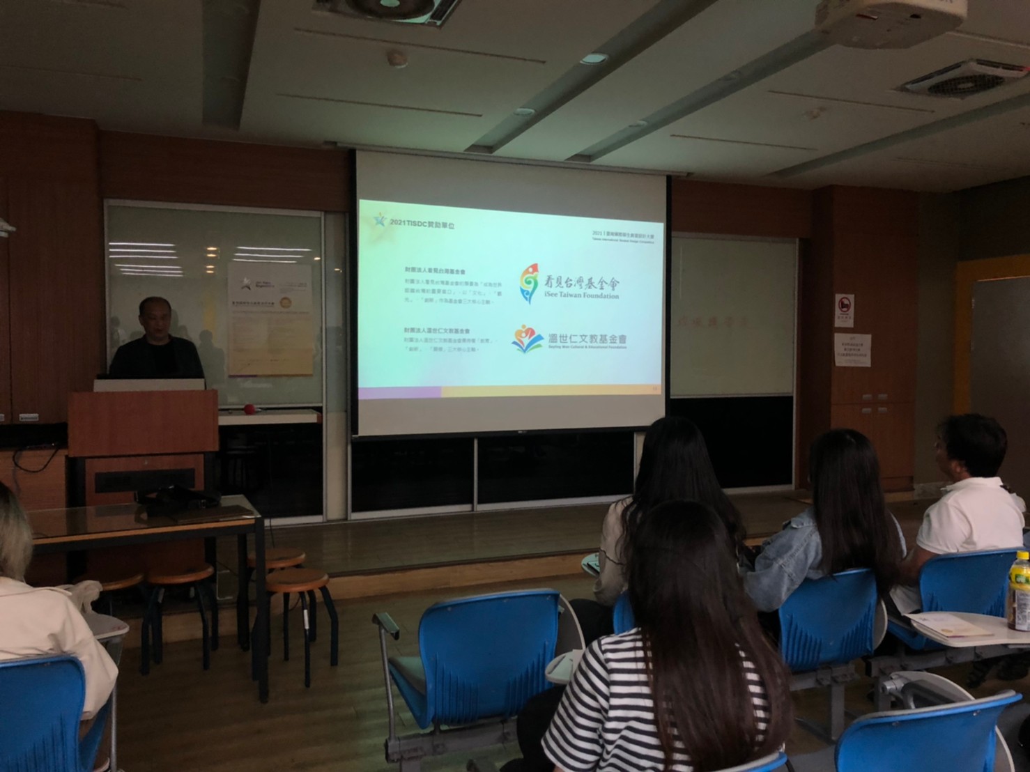 f5deef5c 1e1f 472c 865f 3db80a42f35d