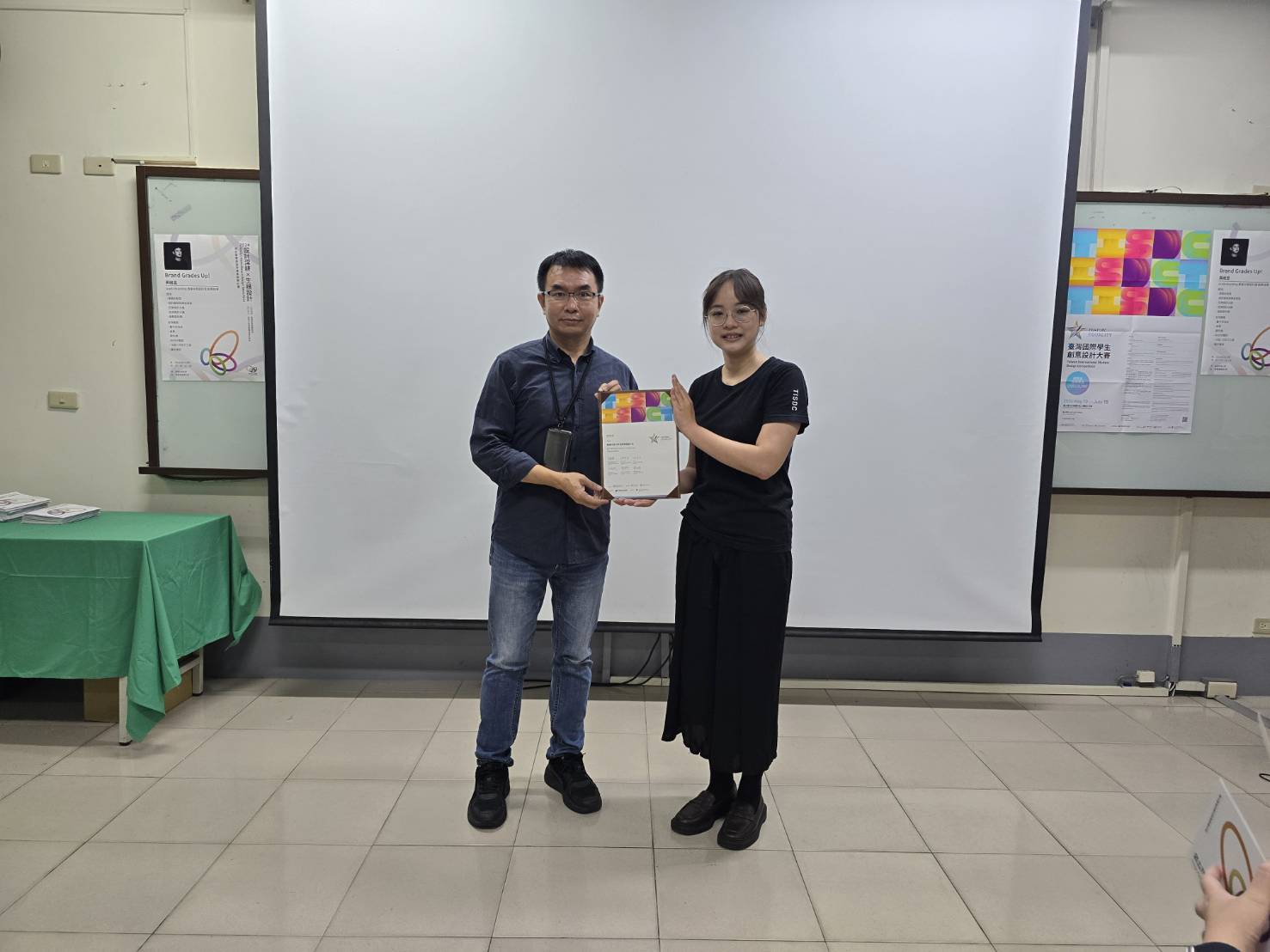 fa68d26d 6539 4fba a277 08e0d3f7d938