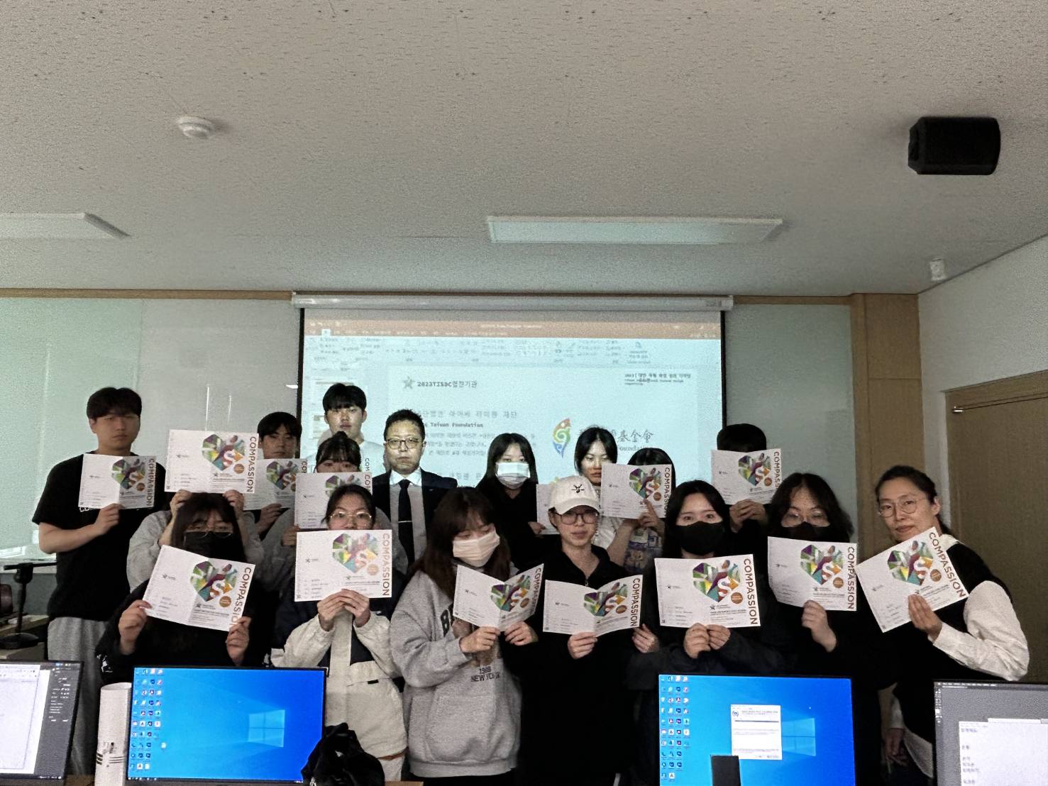 fb98f079 1c83 460d be53 4fd2429b63ca